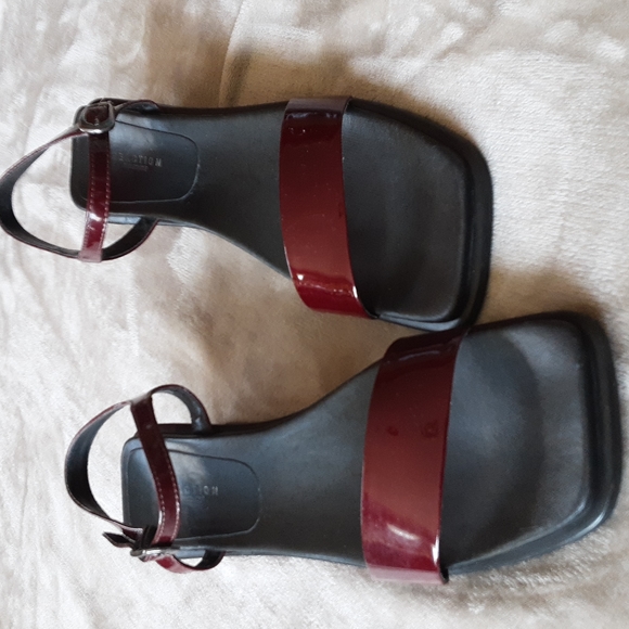 Reaction by Kenneth Cole Vintage Square Toe Wedge Sandals 90s 9.5  Maroon Patent - Picture 4 of 8